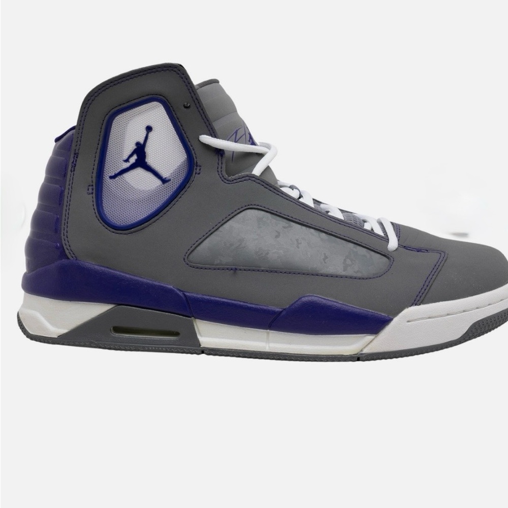 Air Jordan luminary